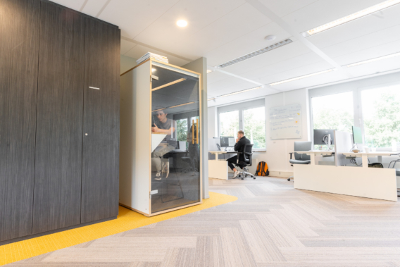 Kantoor Yellowtail Conclusion collega's aan het werk